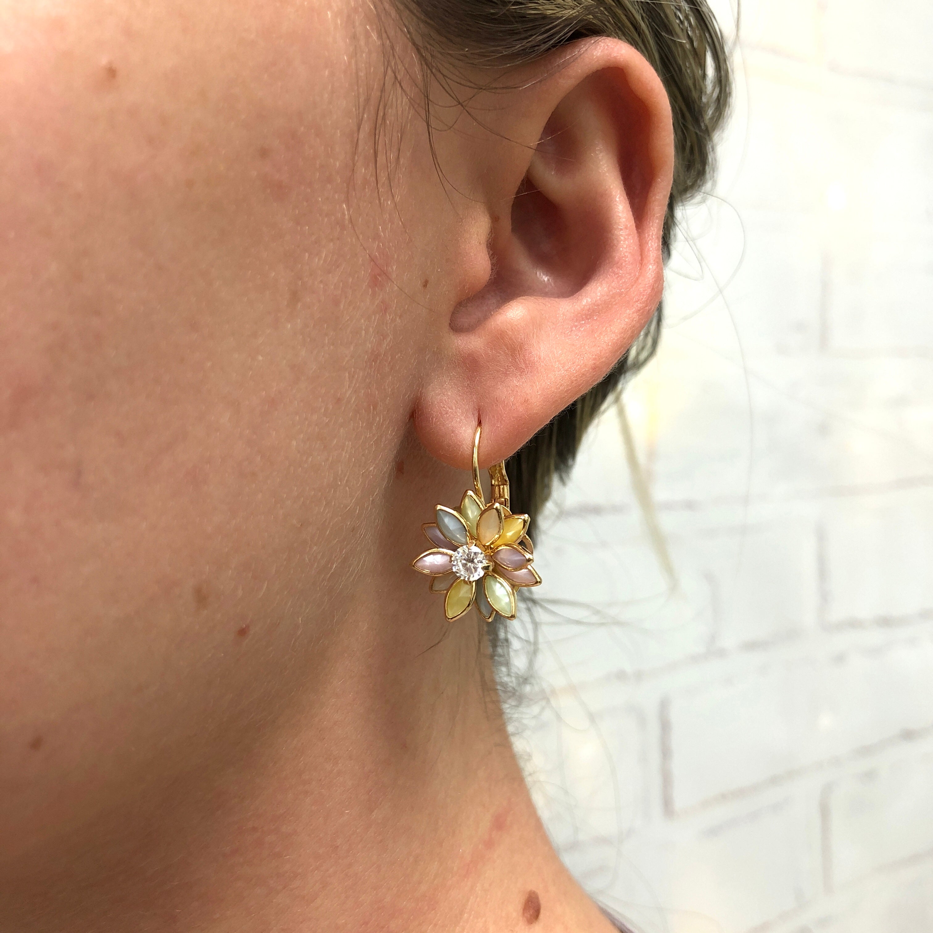 18K Gold Layered Oro Laminado Blue or Multi-Color Flower Design Leverback Earrings 21.0011/6/30 (More Colors)