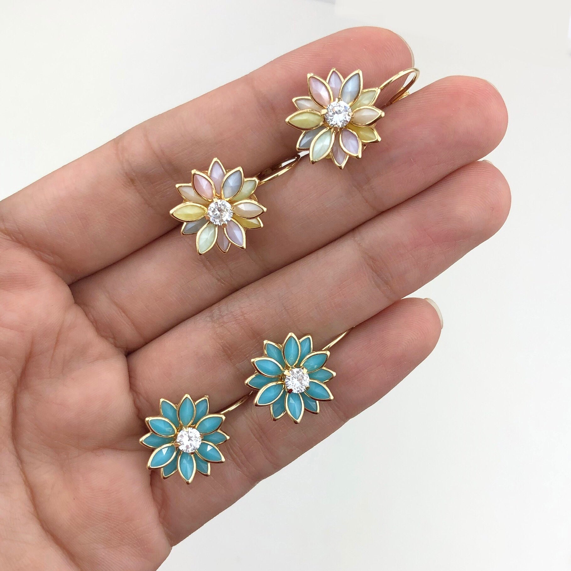 18K Gold Layered Oro Laminado Blue or Multi-Color Flower Design Leverback Earrings 21.0011/6/30 (More Colors)