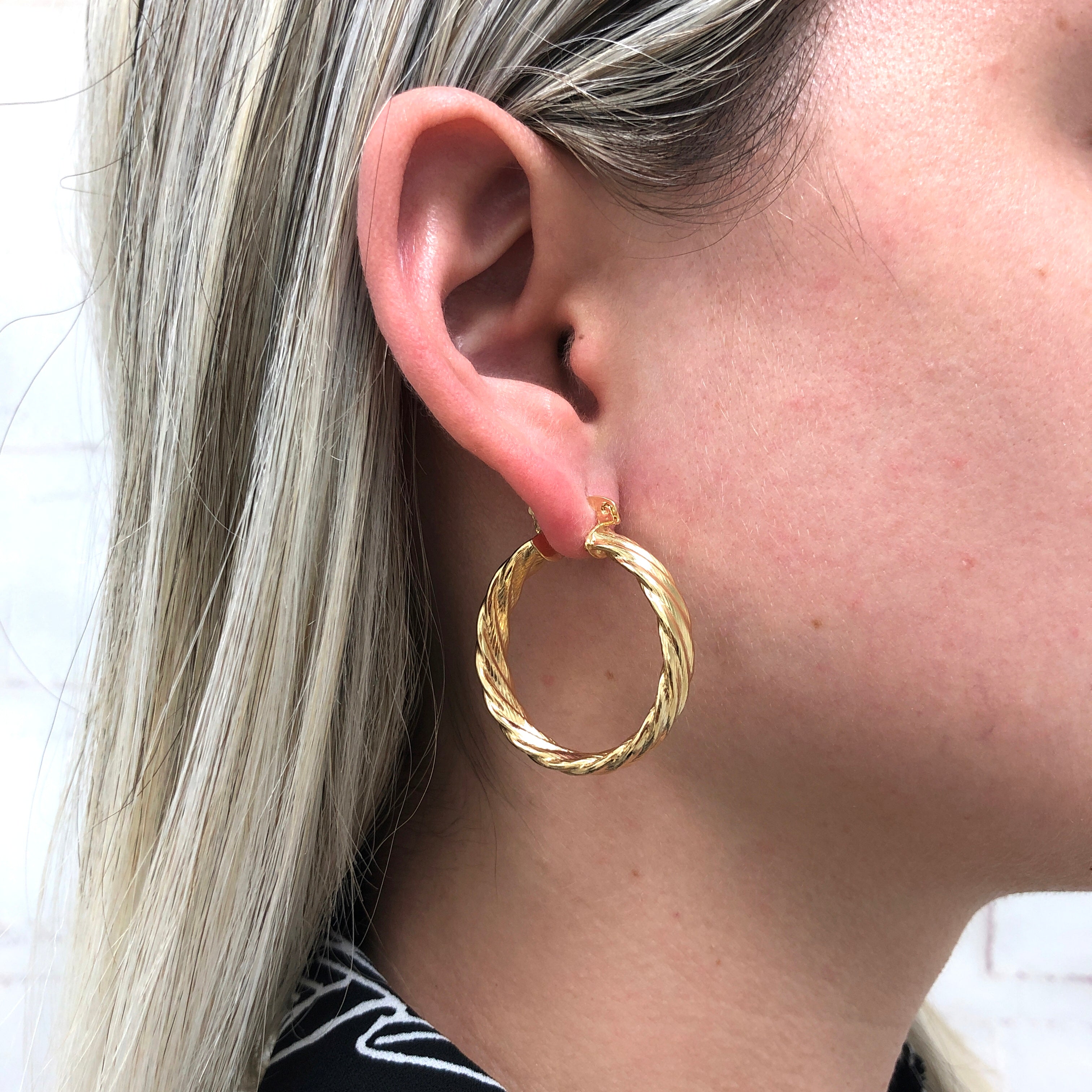 18K Gold Layered Oro Laminado 33mm Twisted Hoops Wholesale 21.0060