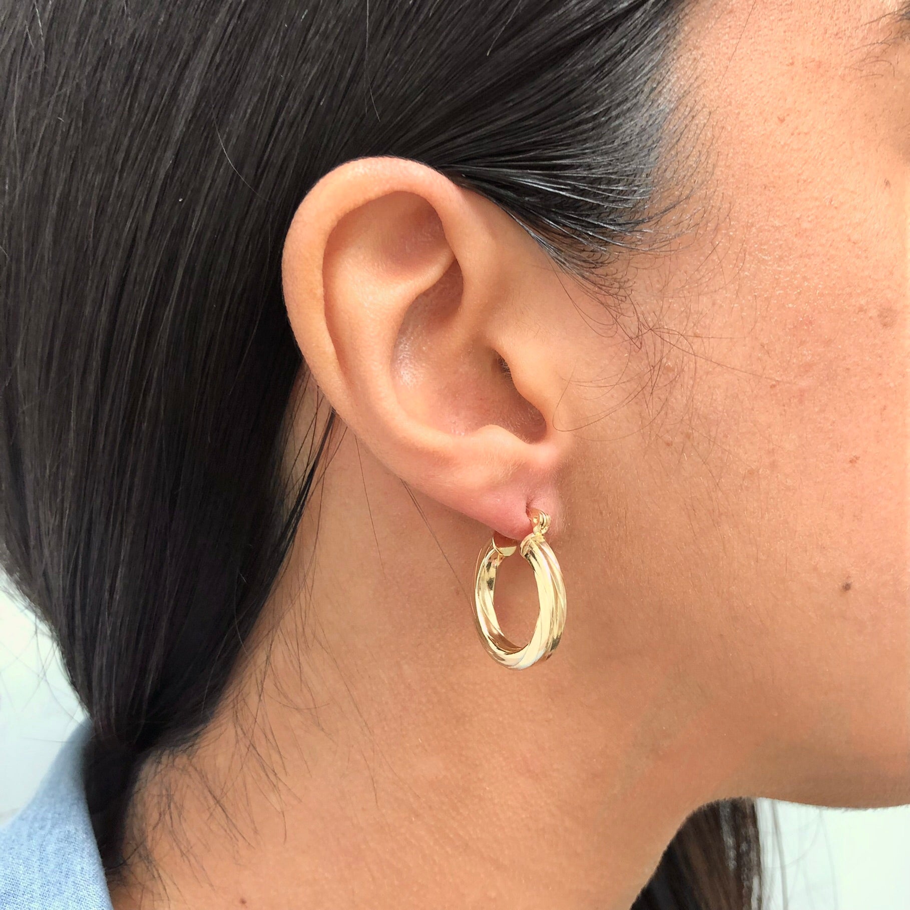 18K Gold Layered Oro Laminado 20 mm Twisted Hoops Wholesale 21.0127
