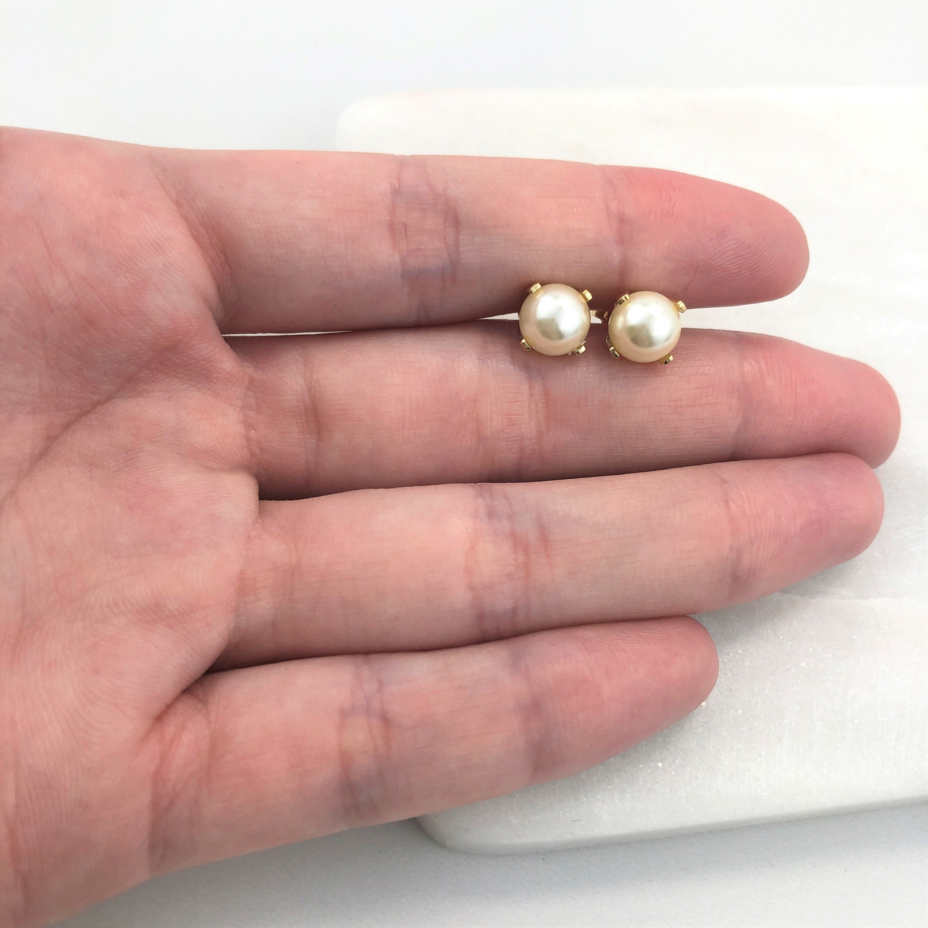 18K Gold Layered Oro Laminado 7mm Pearl Stud Push Back Earrings 21.0206/92