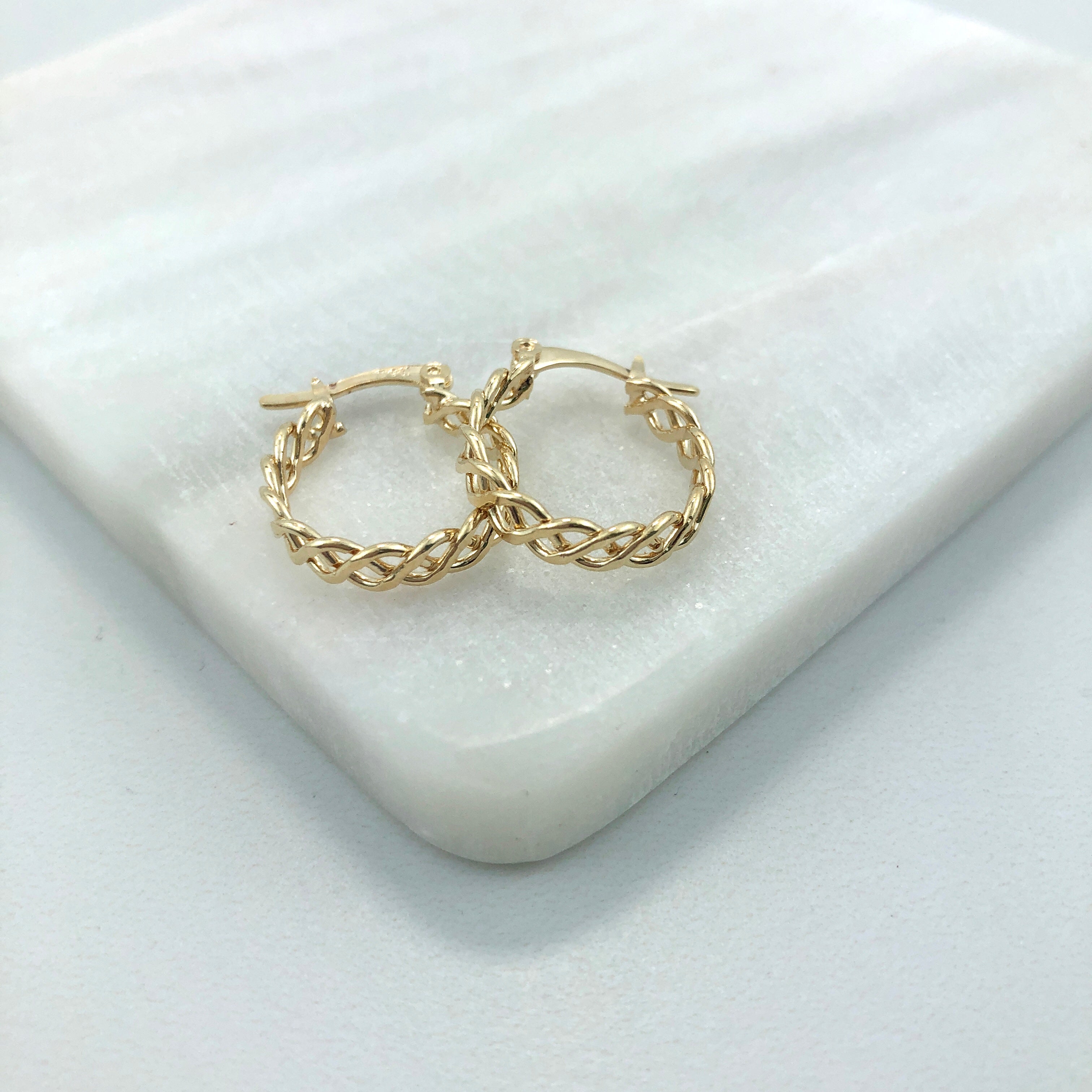 18K Gold Layered Oro Laminado 17 mm Cut Out Braid Hoops Wholesale 21.0214