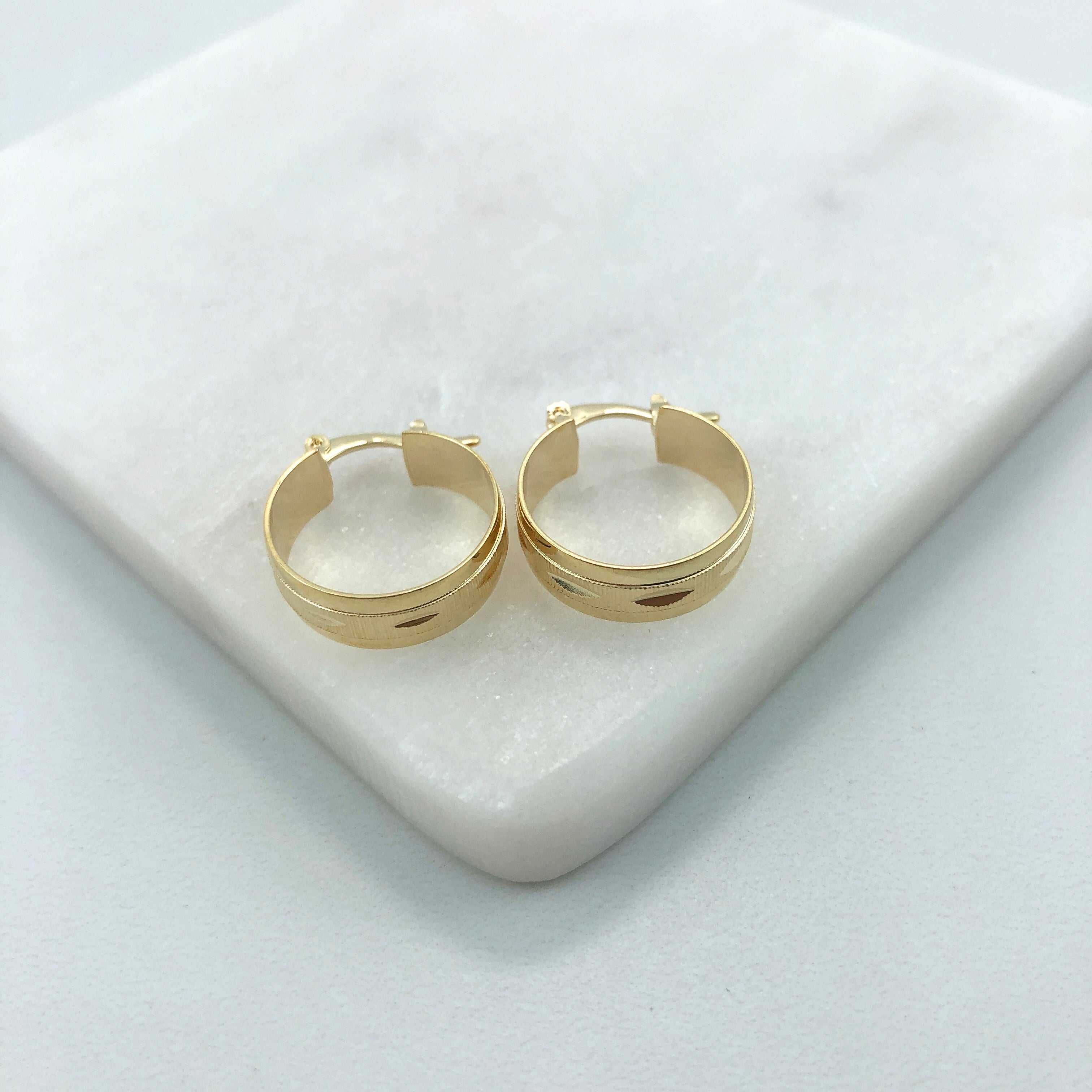 18K Gold Layered Oro Laminado 17 mm Diamond Cutting Flat Hoops Wholesale 21.0385