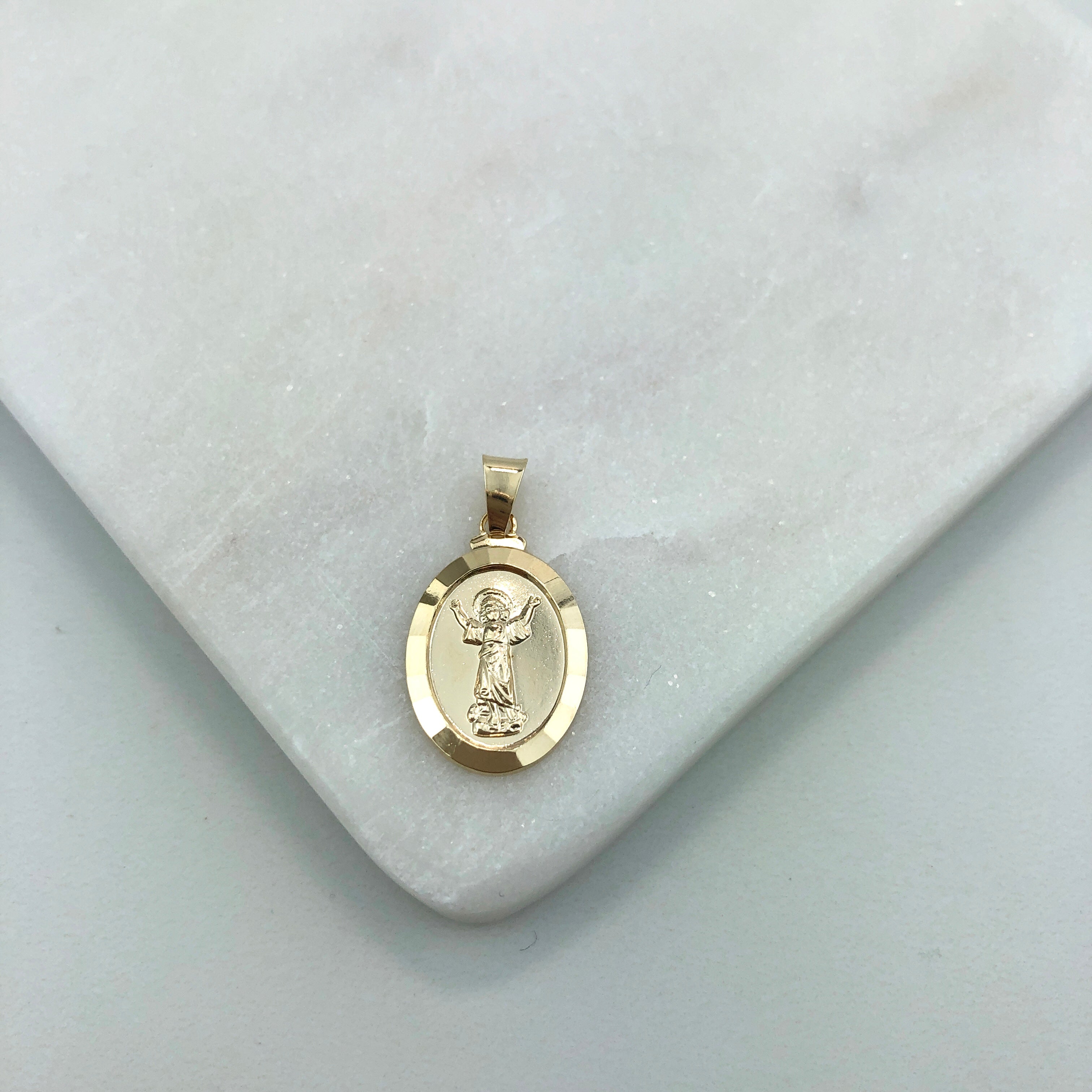 18K Gold Layered Oro Laminado The Holy Child (El Divino niño) Medal Religious Pedant 31.0056
