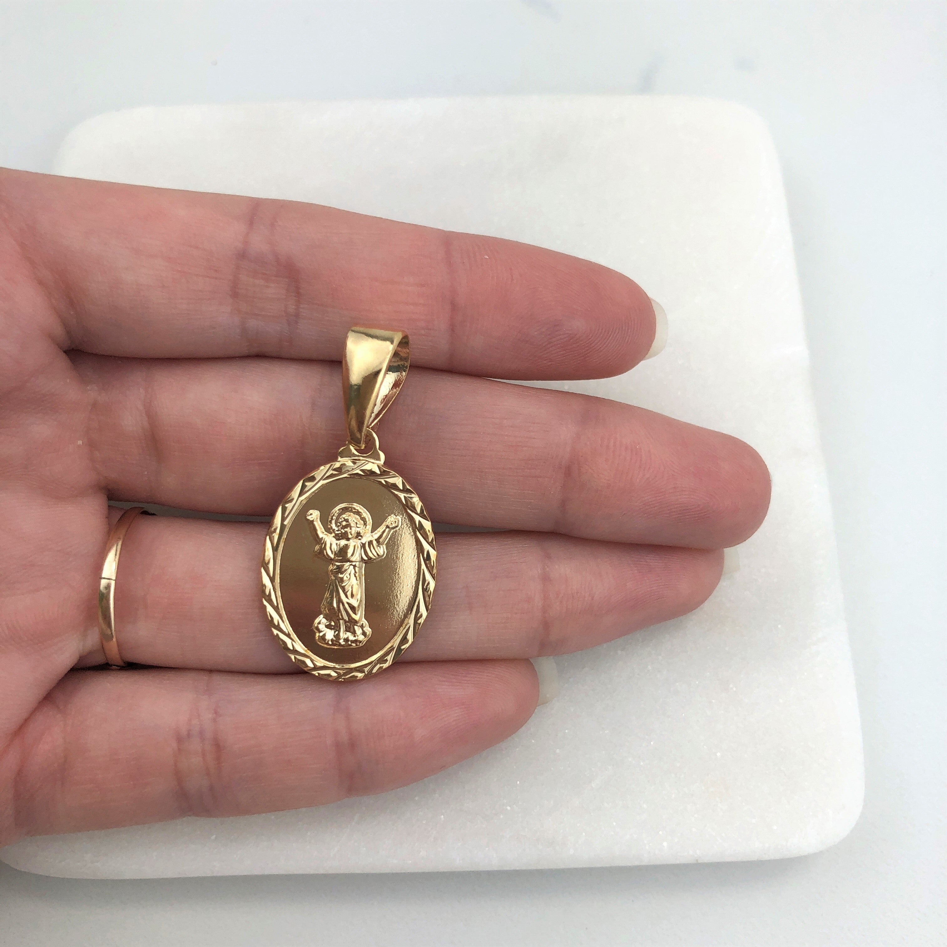 18K Gold Layered Oro Laminado Diamond Cut Divine Child Jesus Medal Pendant 31.0071