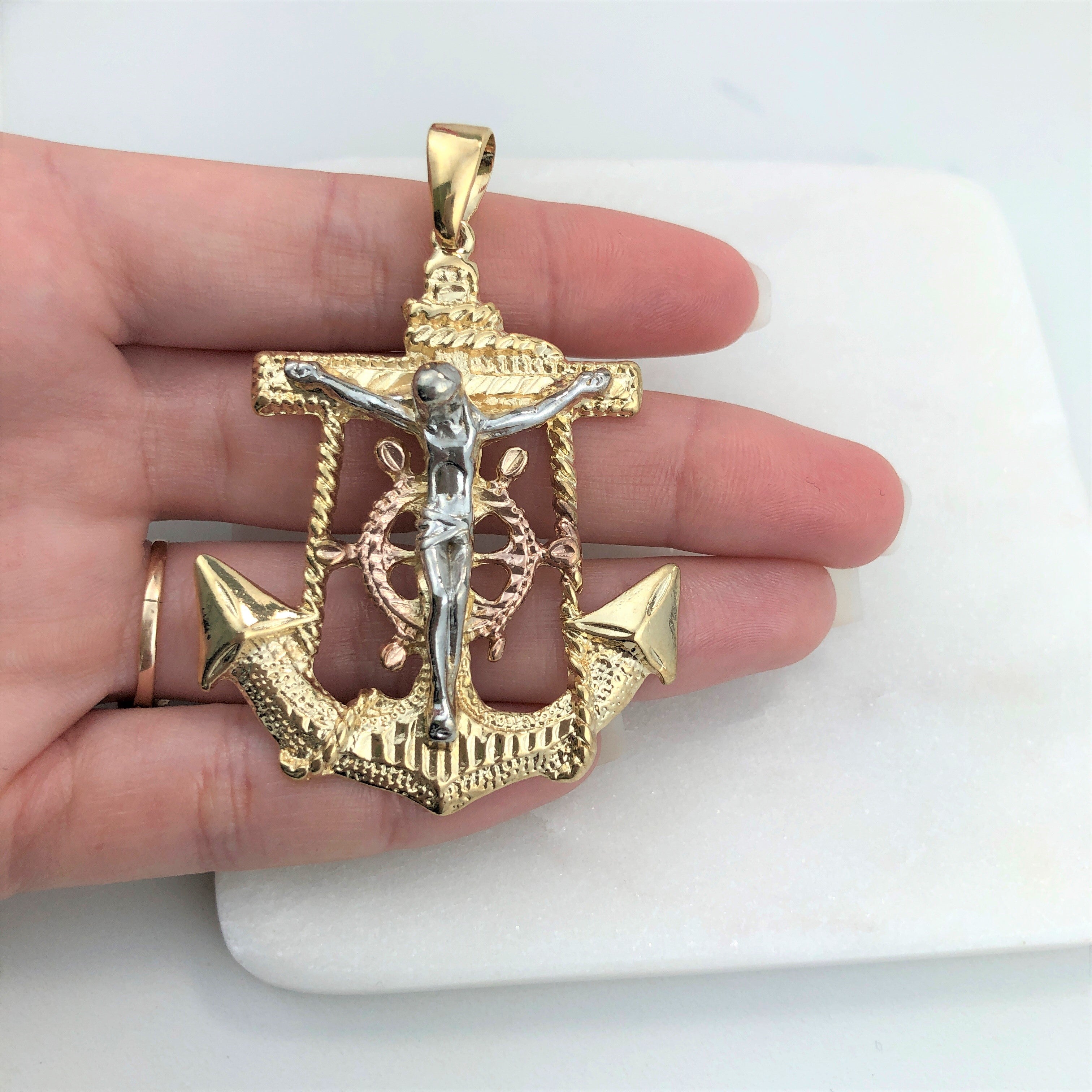 18K Gold Layered Oro Laminado Charm 31.0151