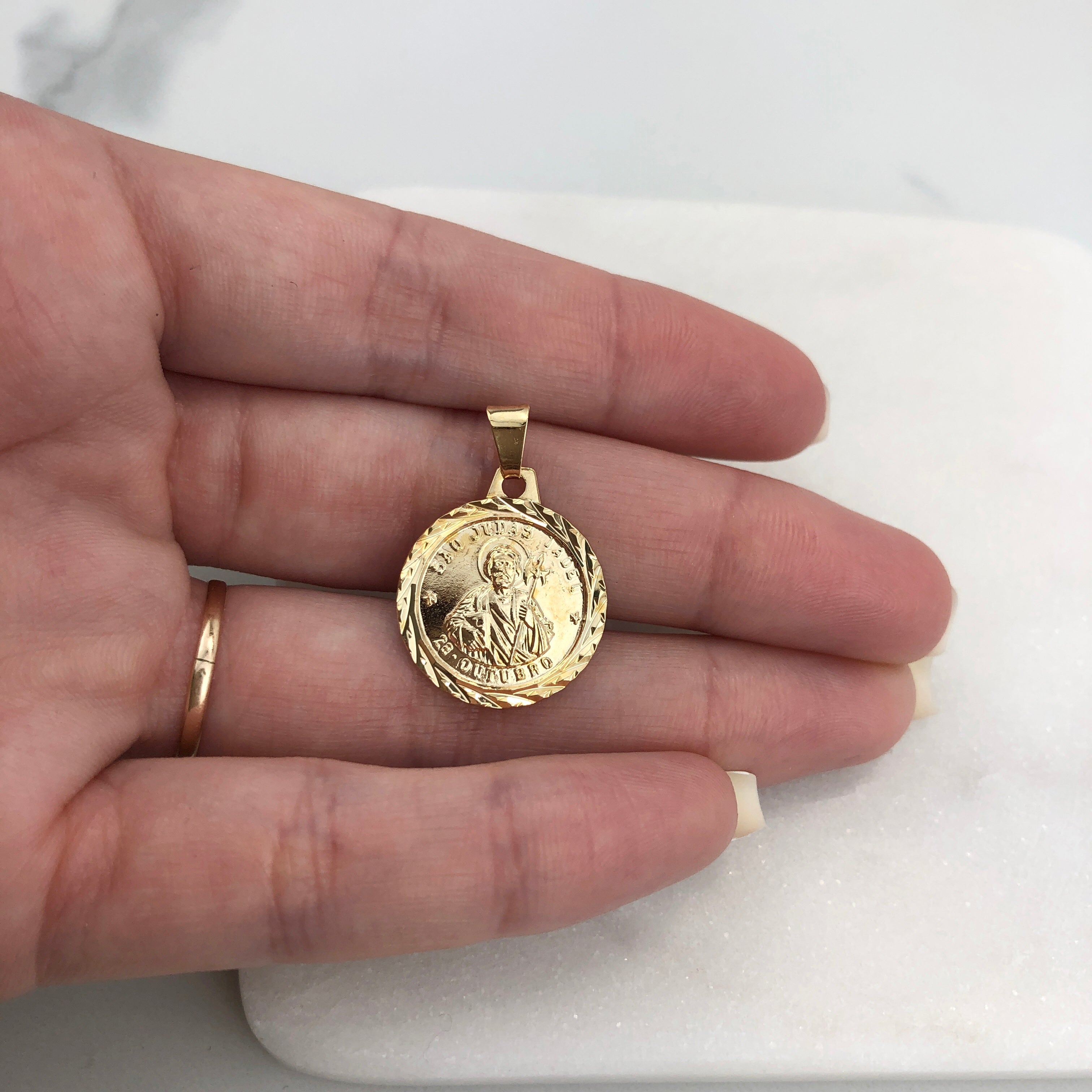 18K Gold Layered Oro Laminado Charm 31.0157
