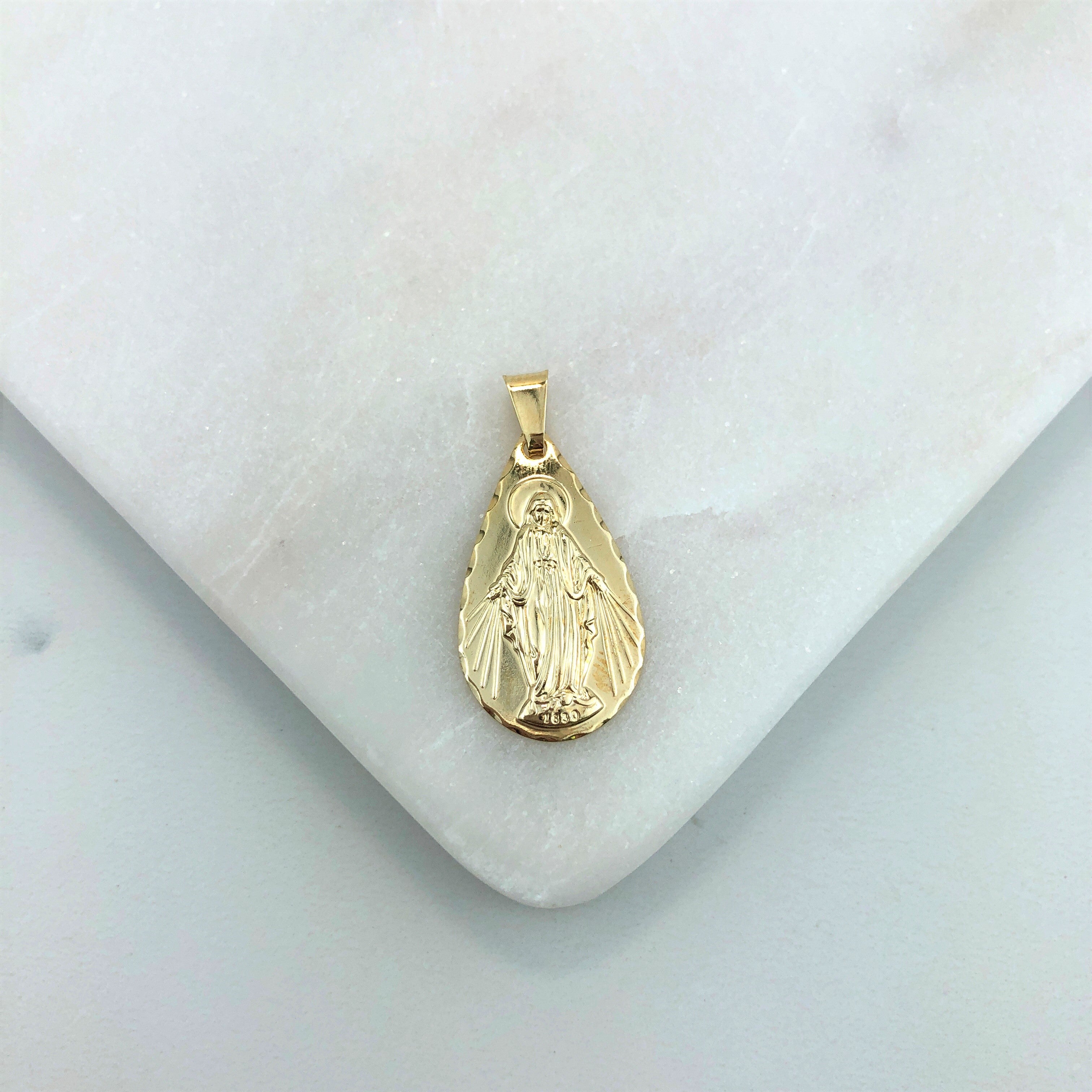 18K Gold Layered Oro Laminado Charm 31.0216