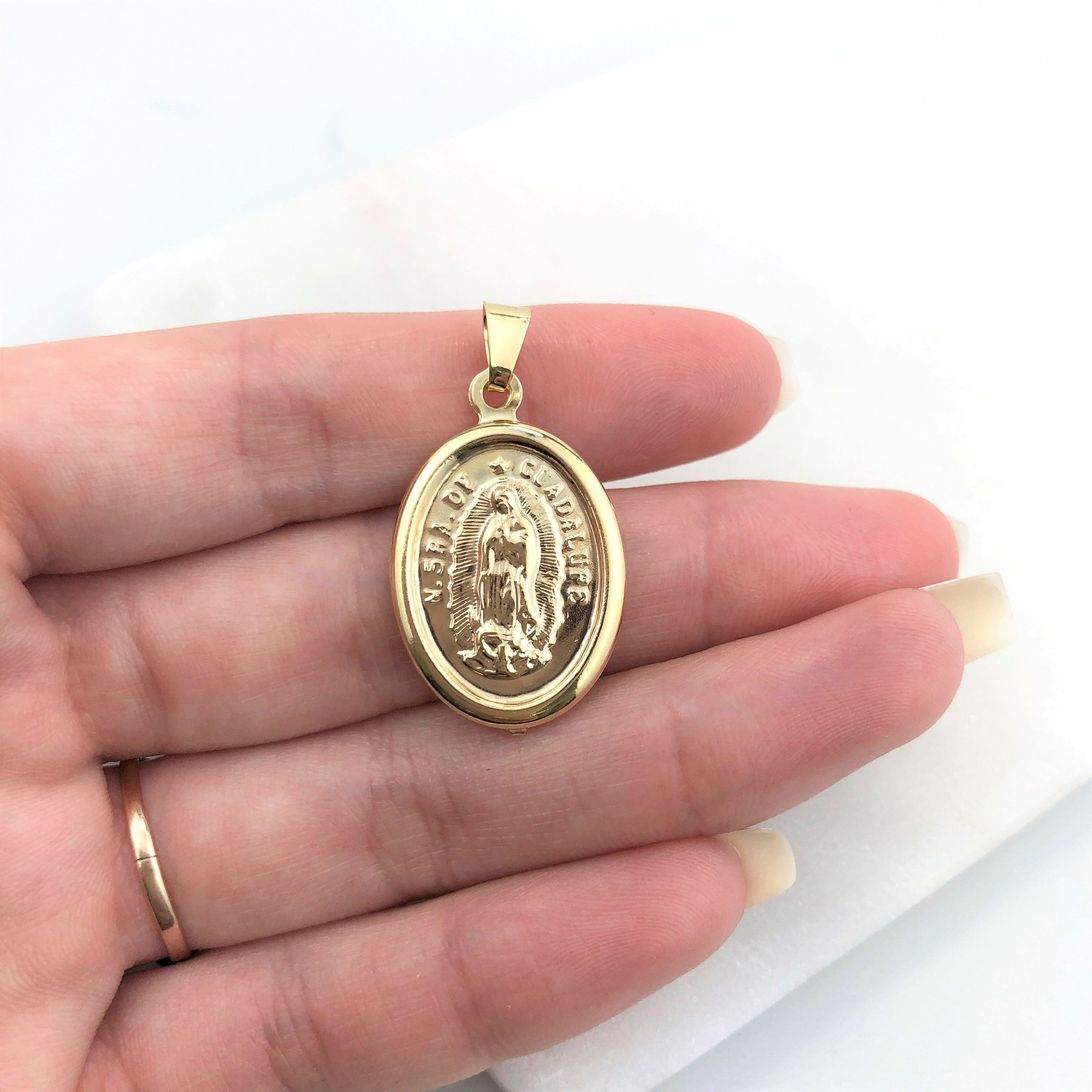 18K Gold Layered Oro Laminado Charm 31.0318